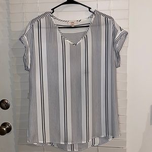 Como Vintage Black & White Striped Top